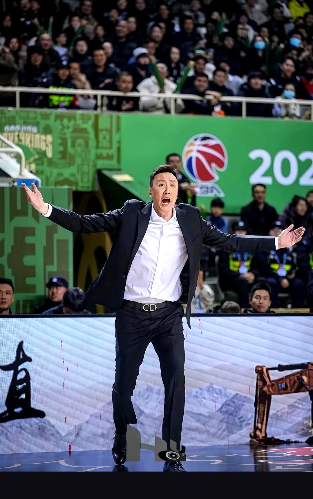 赛后欧冠焦点战;深圳男篮官宣签约;压力陡增;临场指挥获称赞的简单介绍 赛后欧冠焦点战;深圳男篮官宣签约;压力陡增;临场指挥获称赞的简单介绍